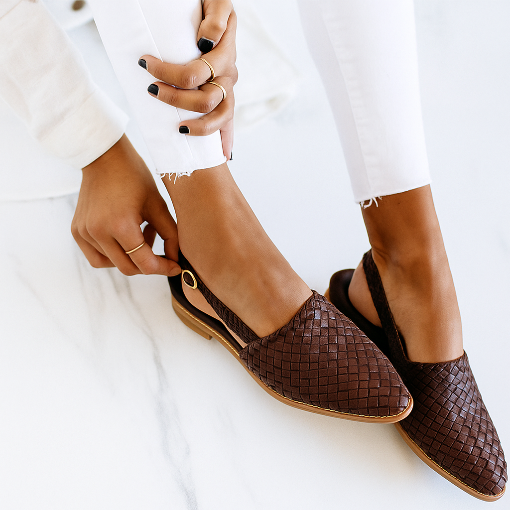 Nora Shoe — Classic Cushioned Comfort Shoes