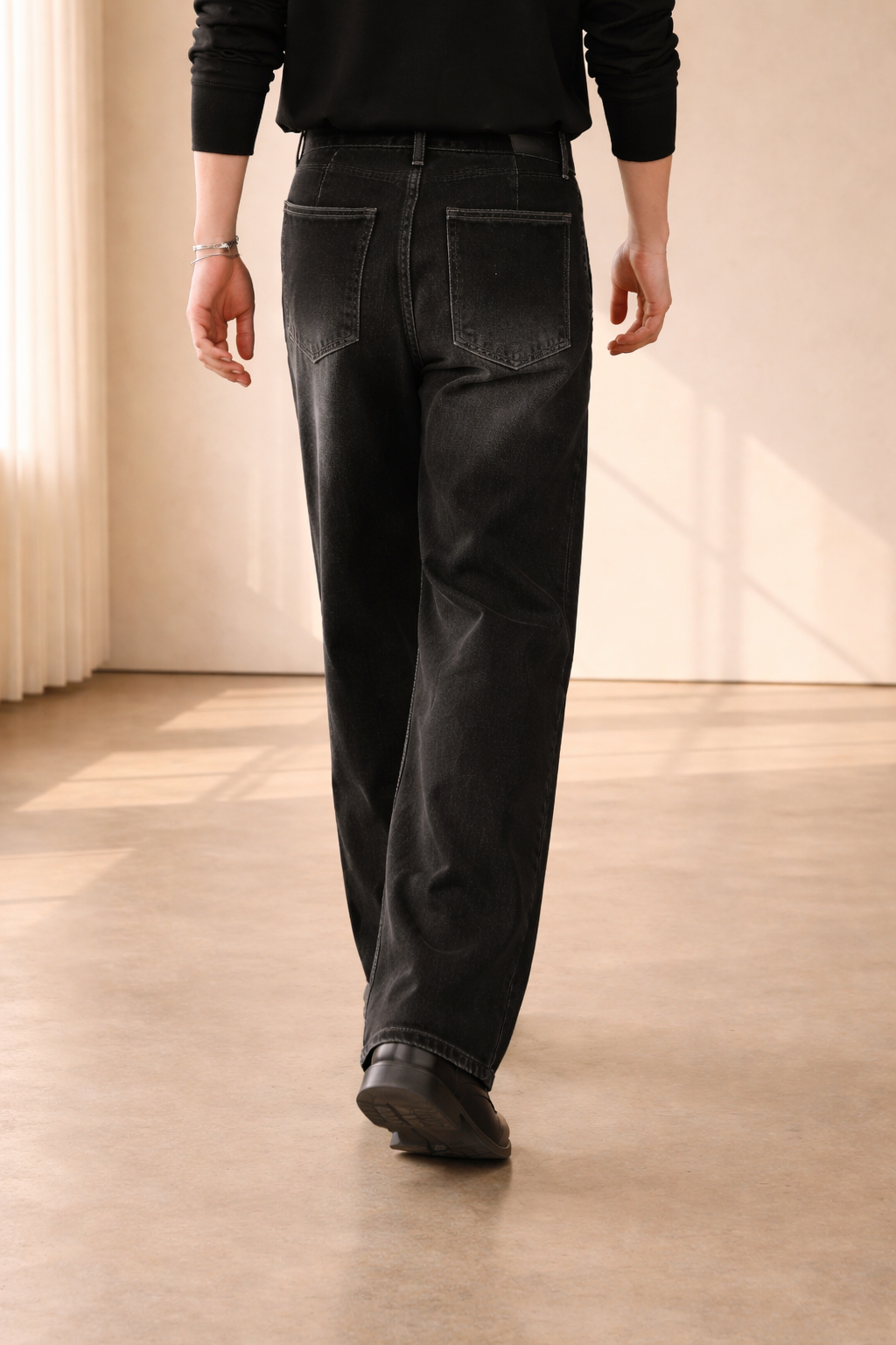 Grady — Wide-Leg Pleated Jeans