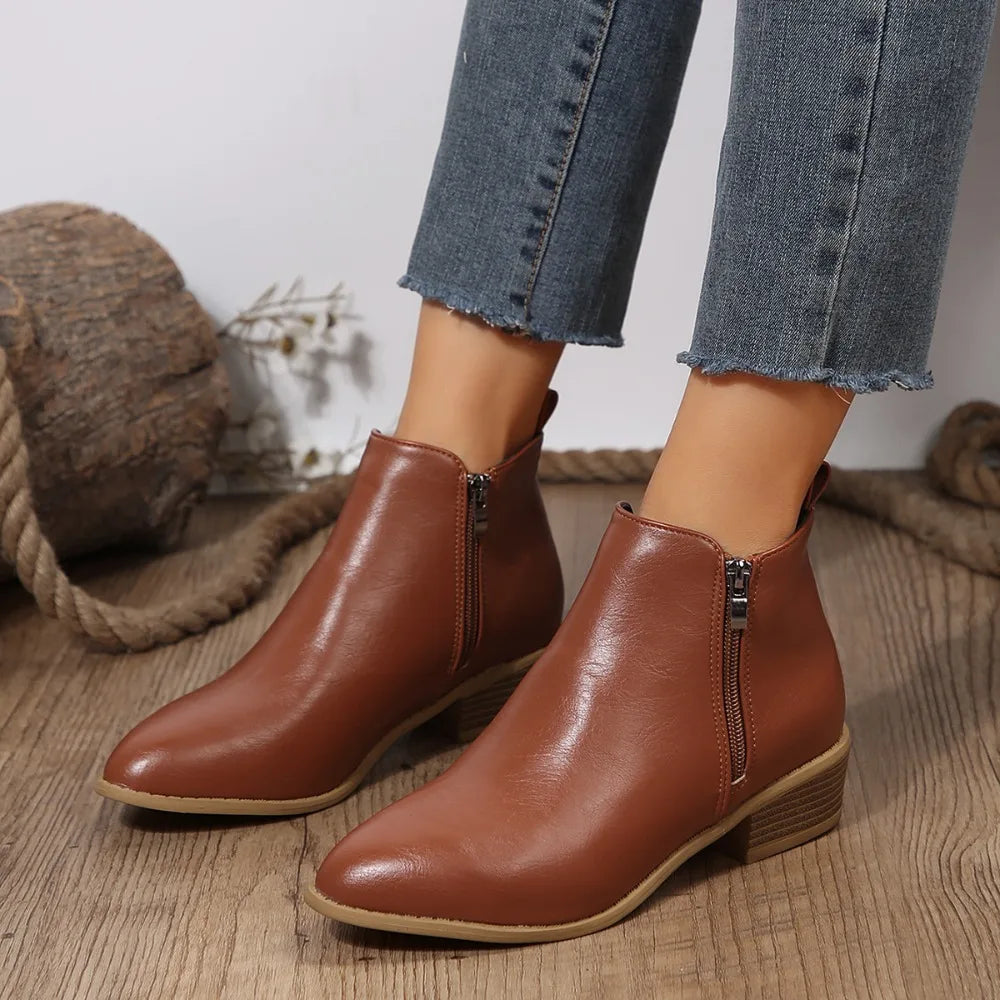 Hedda — Women&