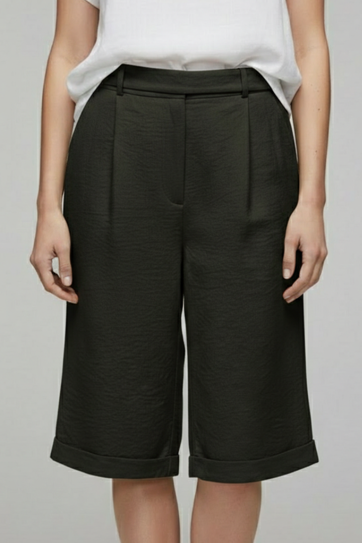 Tamsin — Tailored Knee-Length Shorts