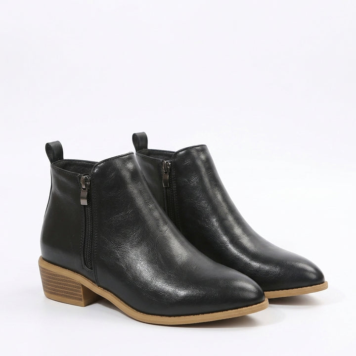 Ankle boots — Studio - Clean | Generated by Modelize