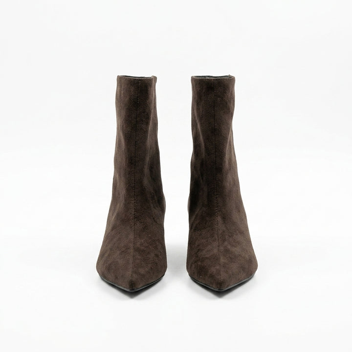 Ankle Boots — Studio - Clean | Generated by Modelize